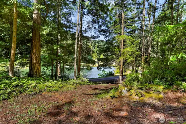 2940 Rosewood TER, Lummi Island, WA 98262