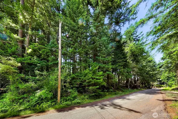 2940 Rosewood TER, Lummi Island, WA 98262