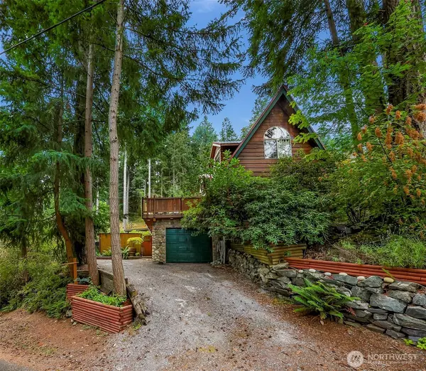 2965 Dogwood TER, Lummi Island, WA 98225
