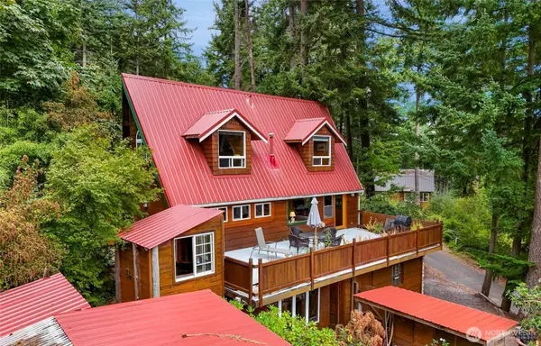 2965 Dogwood TER, Lummi Island, WA 98225