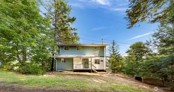 2944 Dogwood TER, Lummi Island, WA 98262