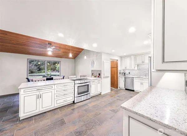 1776 Kaas RD, Ferndale, WA 98248