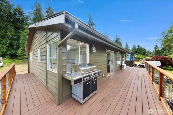 2536 Island View LN, Lummi Island, WA 98262