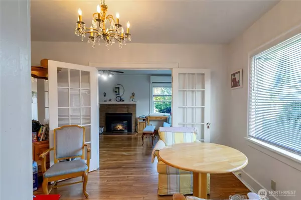 2717 Walnut ST, Bellingham, WA 98225