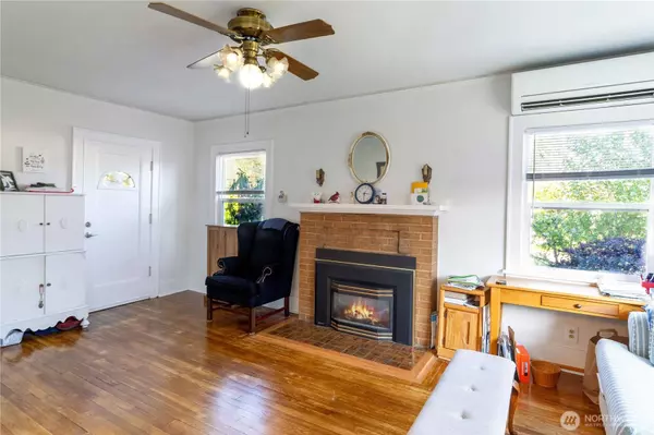 2717 Walnut ST, Bellingham, WA 98225