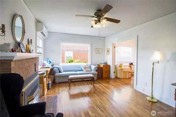 2717 Walnut ST, Bellingham, WA 98225