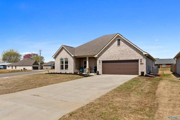 28255 Molly Bee Lane, Toney, AL 35773