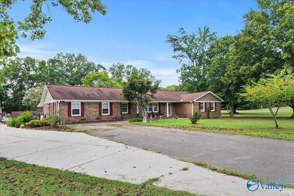 354 Hills Chapel Road, Hazel Green, AL 35750
