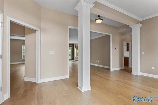 8510 Rolling Oaks Drive, Owens Cross Roads, AL 35763