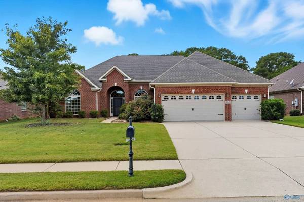 8510 Rolling Oaks Drive, Owens Cross Roads, AL 35763