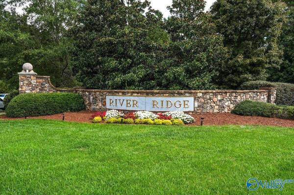 8510 Rolling Oaks Drive, Owens Cross Roads, AL 35763