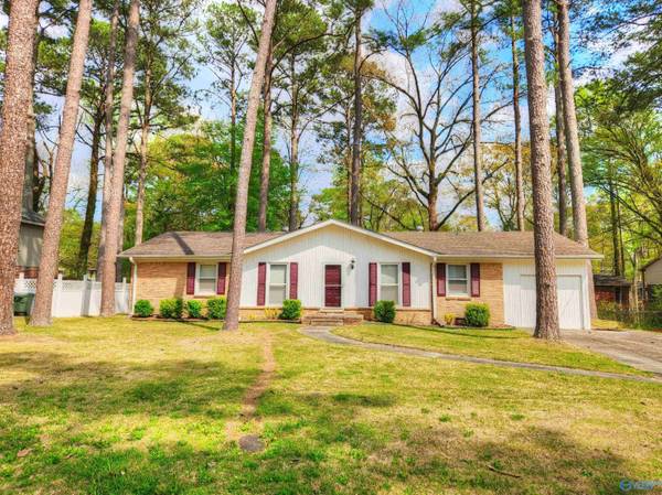 510 Hermitagewood Drive, Huntsville, AL 35806