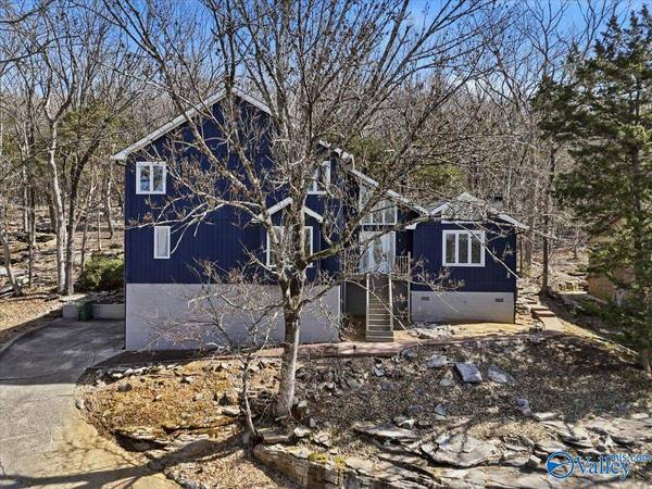 2635 Gawain Road SE, Huntsville, AL 35803