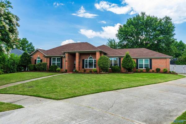 102 Silver Tail Lane SW, Huntsville, AL 35824