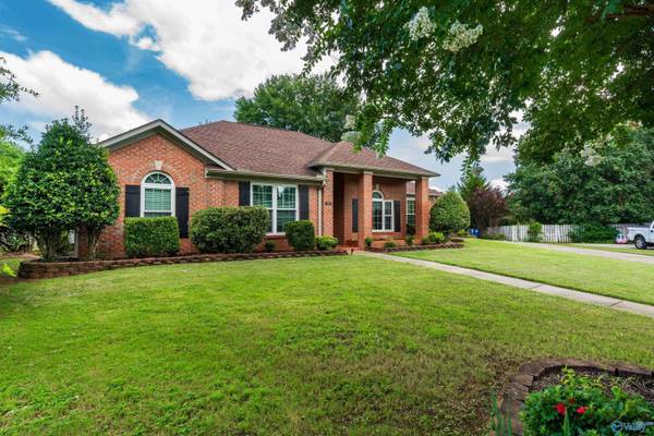 102 Silver Tail Lane SW, Huntsville, AL 35824