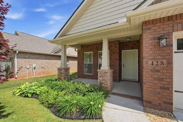 428 E Mossyleaf Drive SW, Huntsville, AL 35824