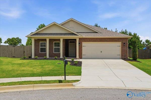 14774 London Lane, Athens, AL 35613