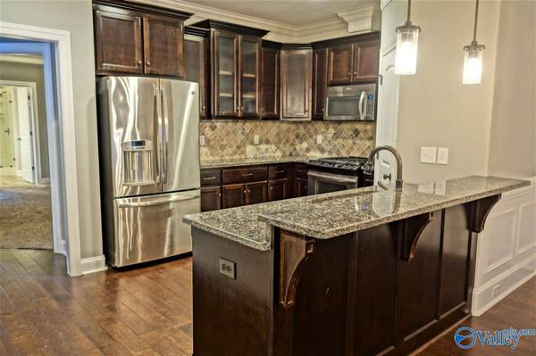 551 West Mossyleaf Drive, Huntsville, AL 35824