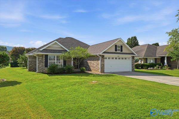 4805 Canterwood Drive SE, Owens Cross Roads, AL 35763