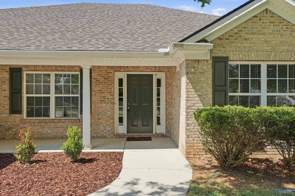 184 Oakcrest Road, Huntsville, AL 35811