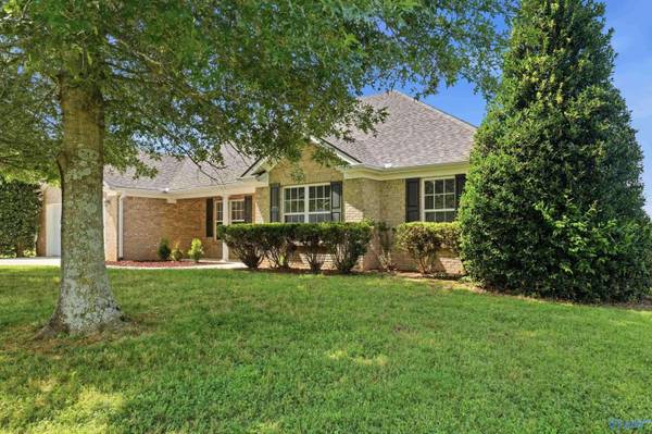 184 Oakcrest Road, Huntsville, AL 35811