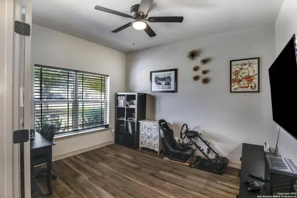 15412 DELL LN, Selma, TX 78154