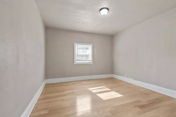 2462 N 23rd STREET, Milwaukee, WI 53206