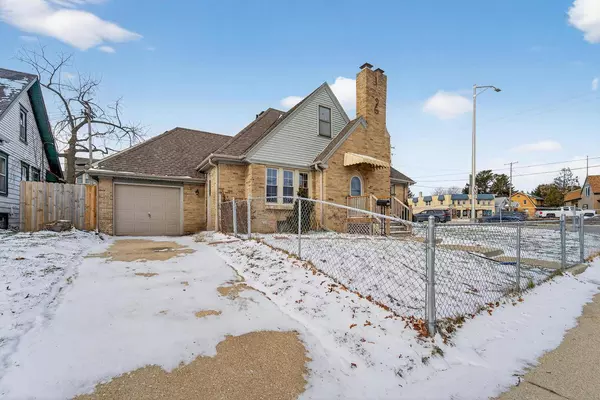 3006 Elm LANE, Racine, WI 53405