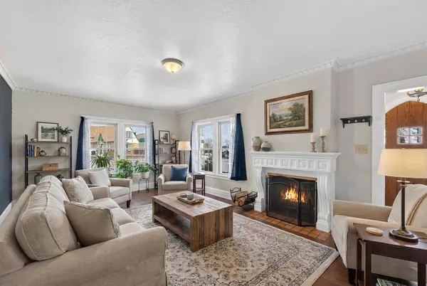 3006 Elm LANE, Racine, WI 53405