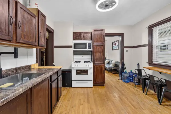 2049 S 72nd STREET, West Allis, WI 53219