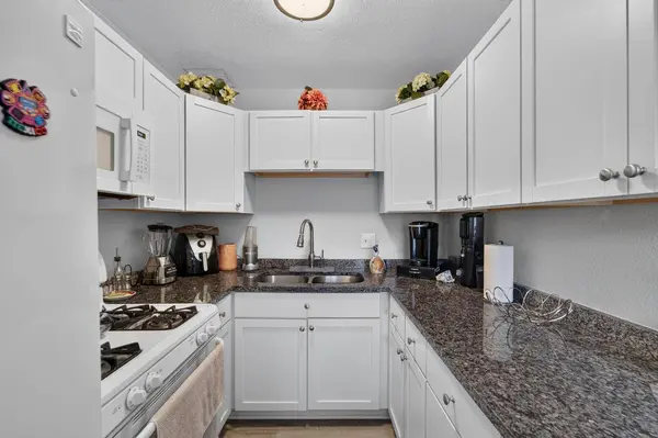 1421 W Edgerton AVENUE #R, Milwaukee, WI 53221