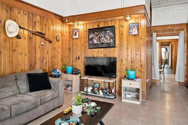 2194 S Muskego AVENUE, Milwaukee, WI 53215
