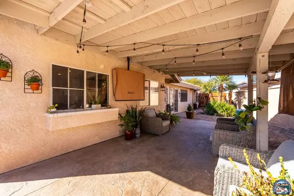 600 Tiger Lily Ln, Imperial, CA 92251