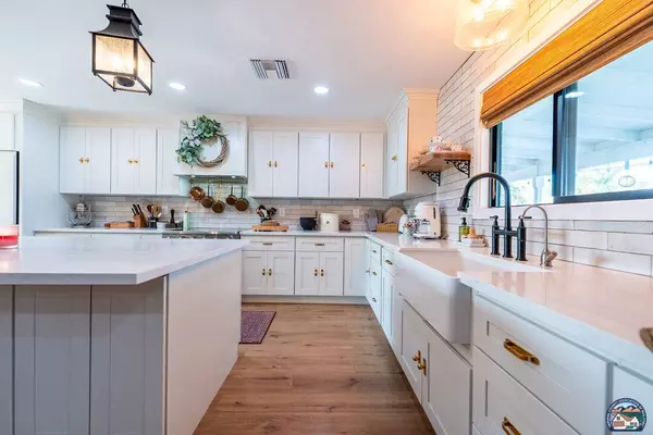 403 S Glenwood Dr, El Centro, CA 92243