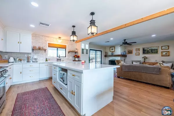 403 S Glenwood Dr, El Centro, CA 92243