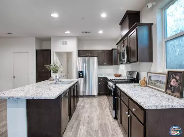 2714 Saddleback Dr, Imperial, CA 92251