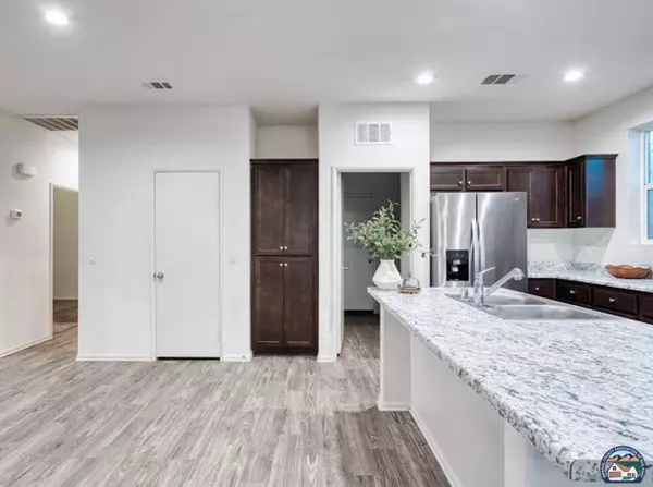 2714 Saddleback Dr, Imperial, CA 92251