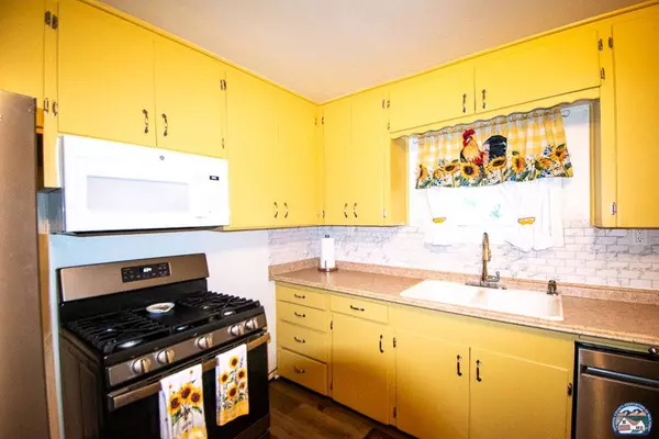 619 E 7th St, Holtville, CA 92250