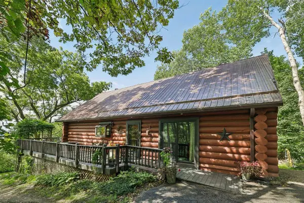 20605 Deer Island View Road, Eastman, WI 54626