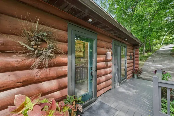 20605 Deer Island View Road, Eastman, WI 54626