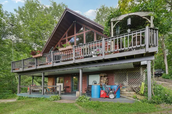 20605 Deer Island View Road, Eastman, WI 54626