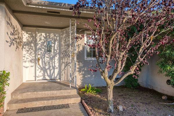 6482 N 5th ST, Fresno, CA 93710