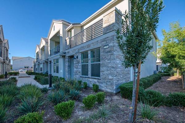 2789 E Tamarind DR, Fresno, CA 93730