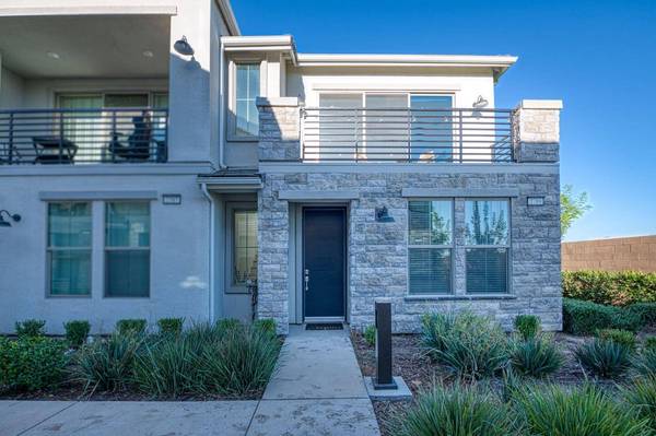 2789 E Tamarind DR, Fresno, CA 93730