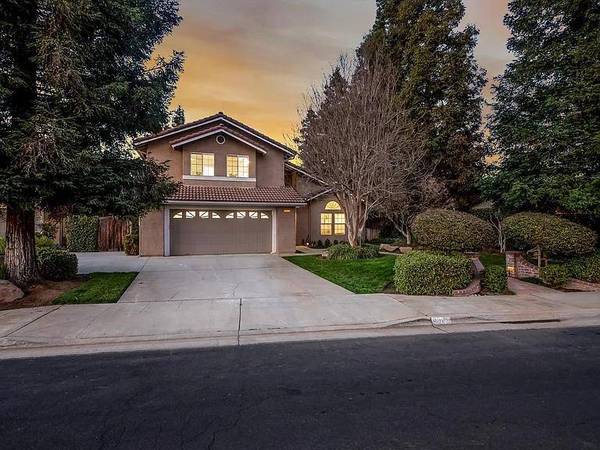 2525 Palo Alto AVE, Clovis, CA 93611