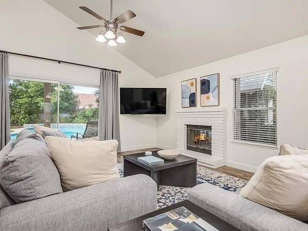 2525 Palo Alto AVE, Clovis, CA 93611