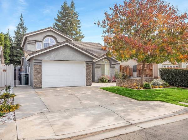 9560 N Barton AVE, Fresno, CA 93720