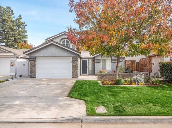 9560 N Barton AVE, Fresno, CA 93720