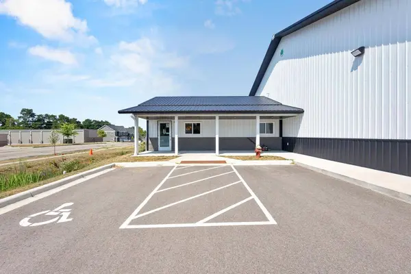 390 Progress Drive, Cottage Grove, WI 53527