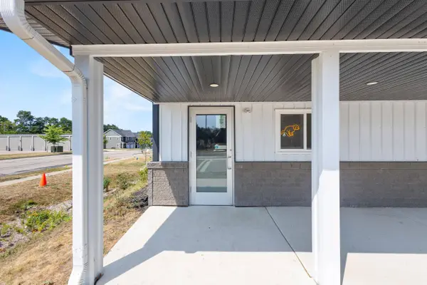 390 Progress Drive, Cottage Grove, WI 53527